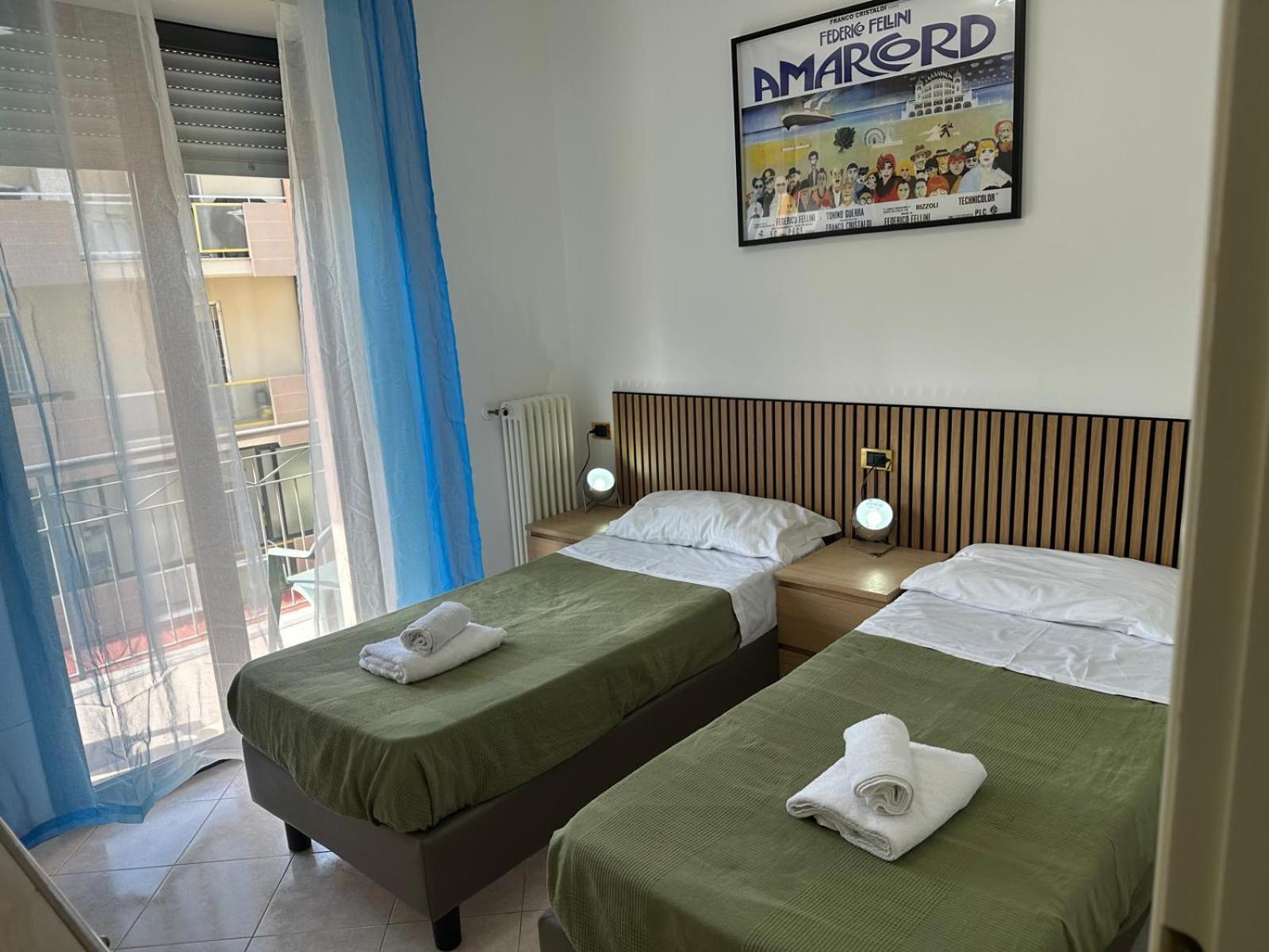 Beach House Holiday Apartments Rimini Eksteriør billede